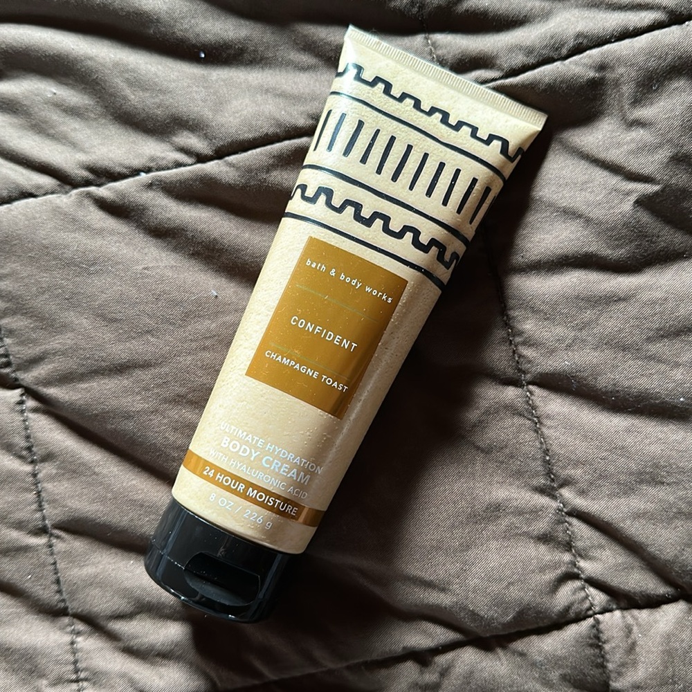 Bath & Body Works Champagne Toast Body Cream - Picture 2 of 7